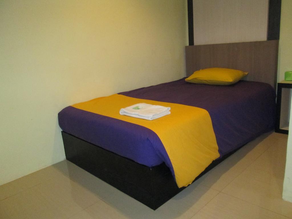 Green Leaf Inn Pontianak Camera foto