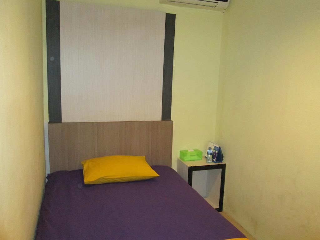 Green Leaf Inn Pontianak Camera foto
