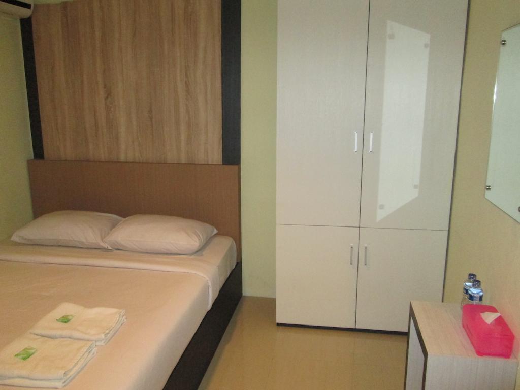 Green Leaf Inn Pontianak Camera foto